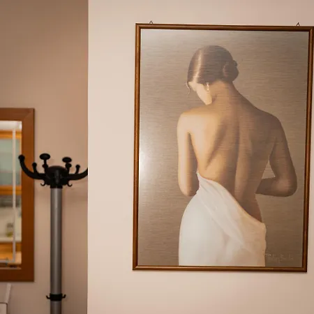 Nyaraló Kritika Memet House *